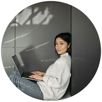 Small Group English classes for professionals in Sales Eloqwnt sml